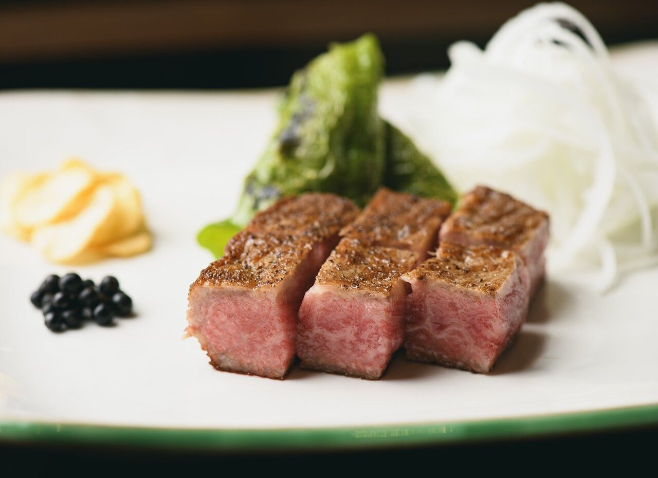 鮑の岩塩蒸しランチ　〈￥18,700‐〉5/28～ 