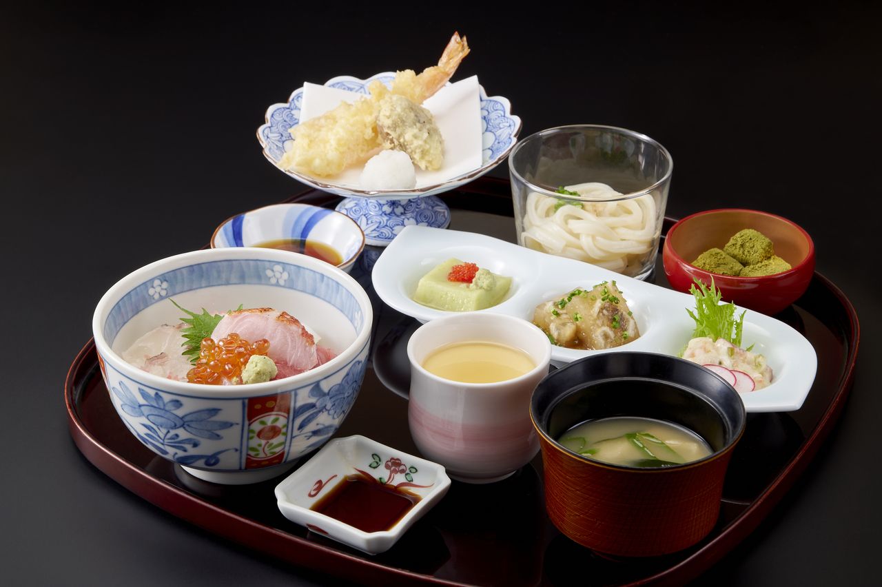 海鮮御膳(ミニ海鮮丼)¥5,500