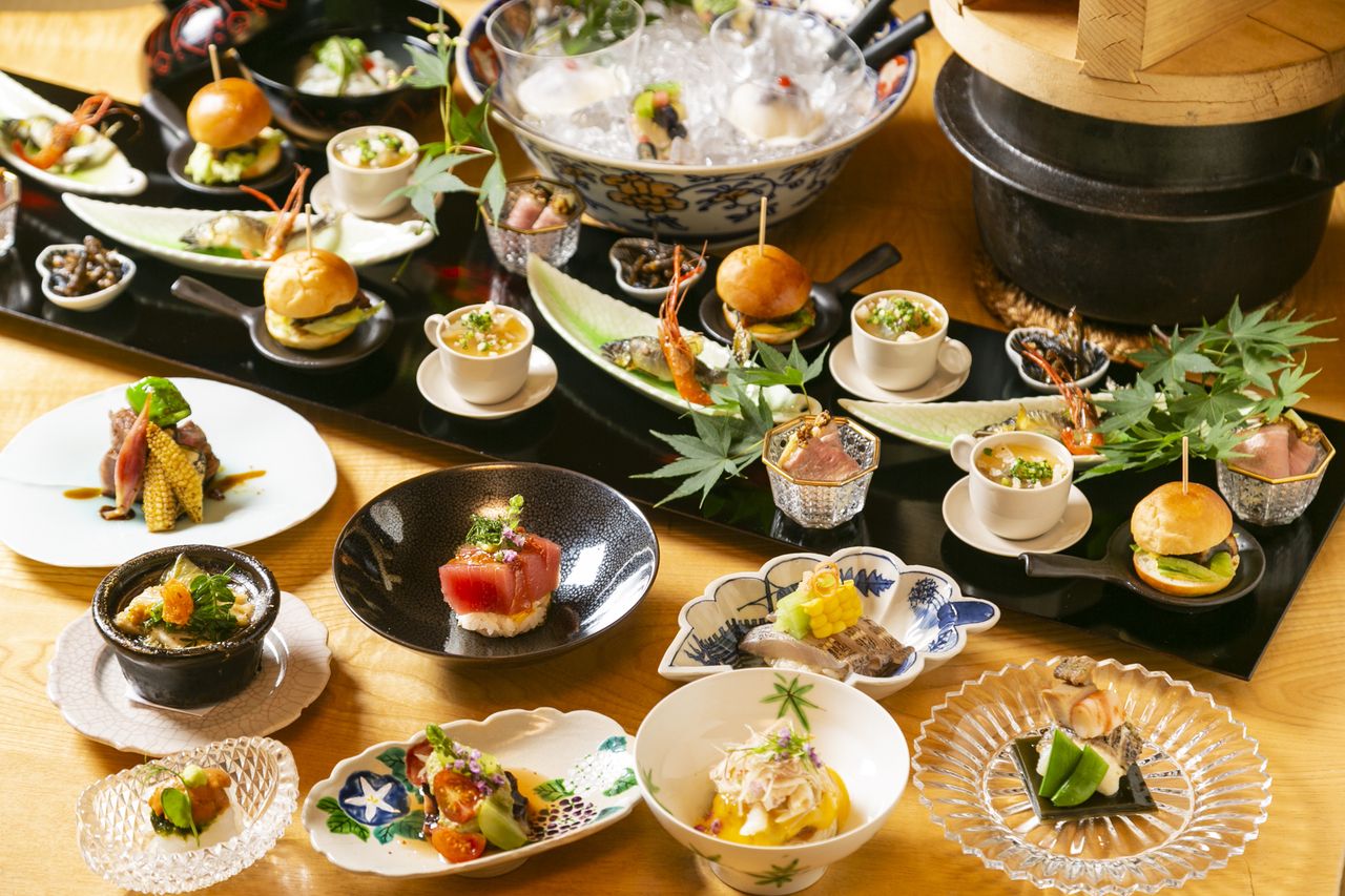 [Evening Menu] 12 dishes in total | Special kaiseki meal featuring seasonal ingredients and rice cooked in an earthenware pot + choice of one drink