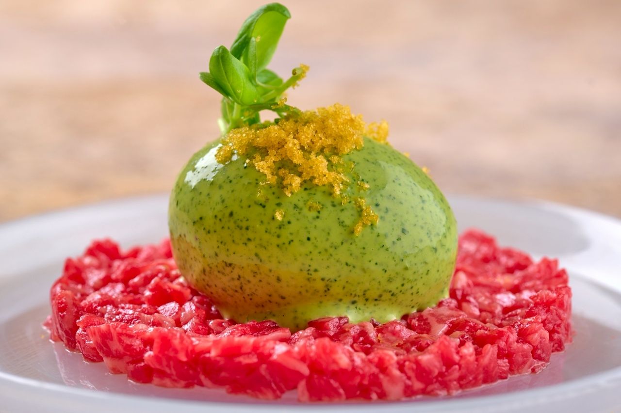 Private room guaranteed 【THE Ushimitsu Course】 A course where you can enjoy “ushimitsu” from start to finish. It includes Summer Egg Mayo Yukke ~Basil Mayo~, spicy and delicious Tartar Menchikatsu Sandwich, and 7 carefully selected grilled dishes!