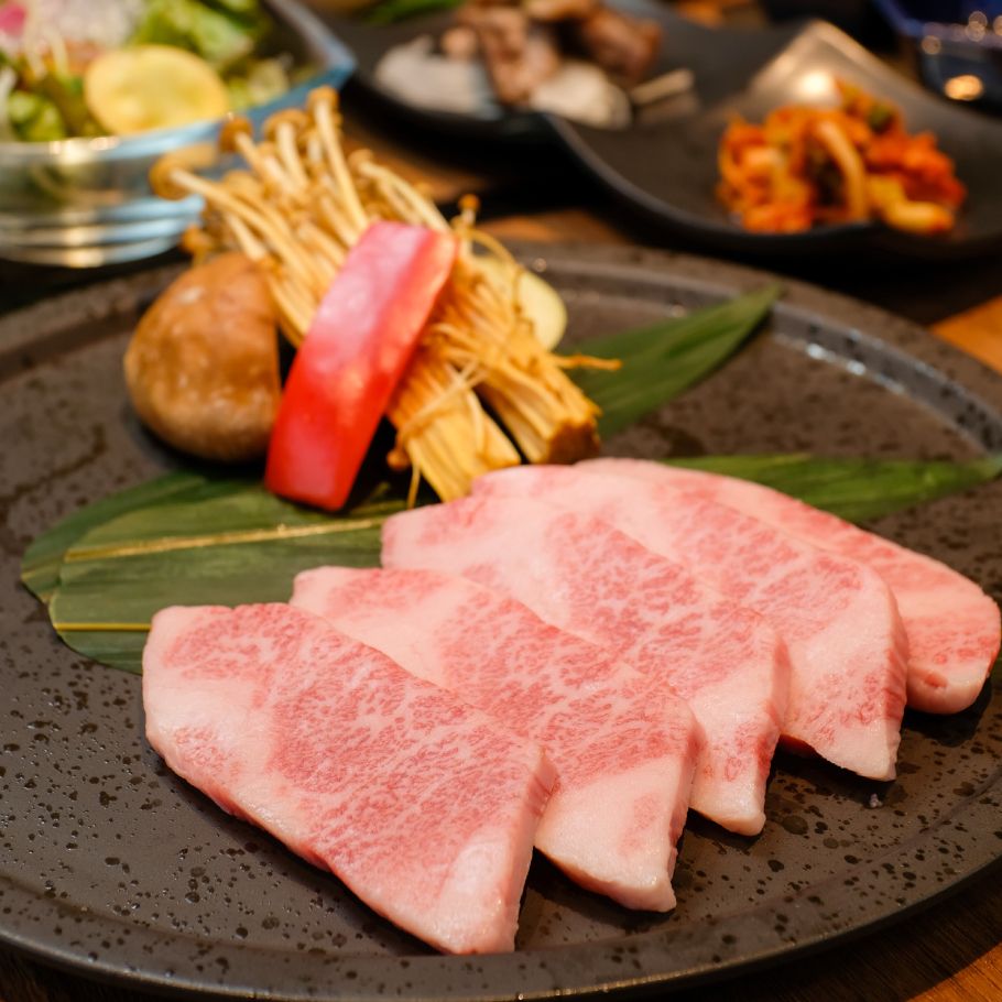 [Reservation Only] Yazawa Casual Course – 9 Dishes – Enjoy Classic Favorites Including Kobe Beef Yaki-Shabu, Lean Cut, Kalbi, and Offal