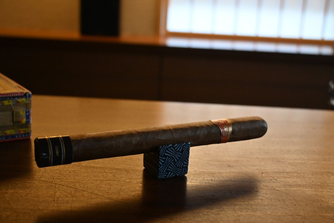 葉巻文化体験(葉巻1本、ドリンク付き)