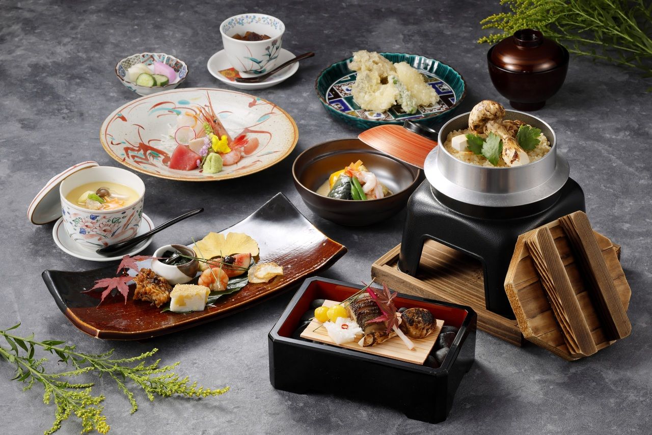 Seasonal Kaiseki Cuisine