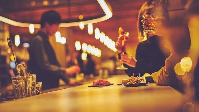 CARROLL DINING · CAFE · BAR