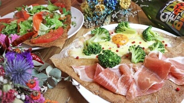 MONO MONO CAFE