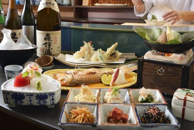 Counter Kappo MIOTSUKUSHI / RIHGA Royal Hotel Osaka