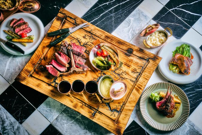 Specialty Bar & Restaurant "DRIFTWOOD BAR & GRILL"