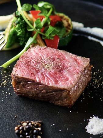 鉄板焼さざん BEEF&WINE