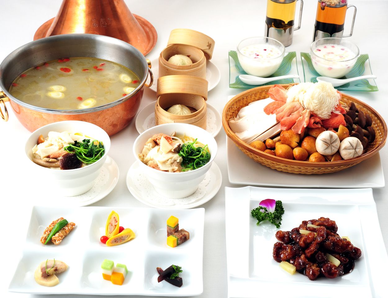 薬膳火鍋ランチコース