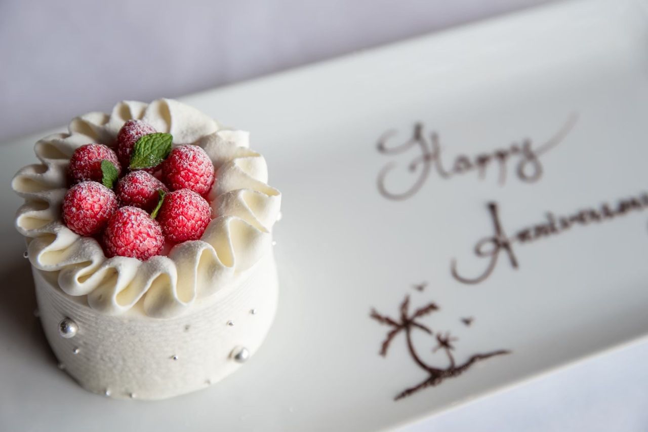 【Anniversay&Birthday Cake】(9cm/3~4名様用/￥2,700込別）