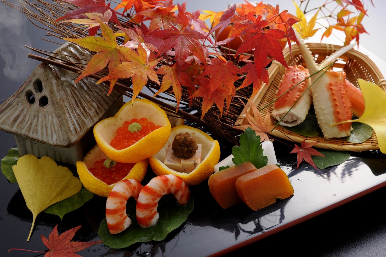 懐石料理 ［全10品］25,000円 