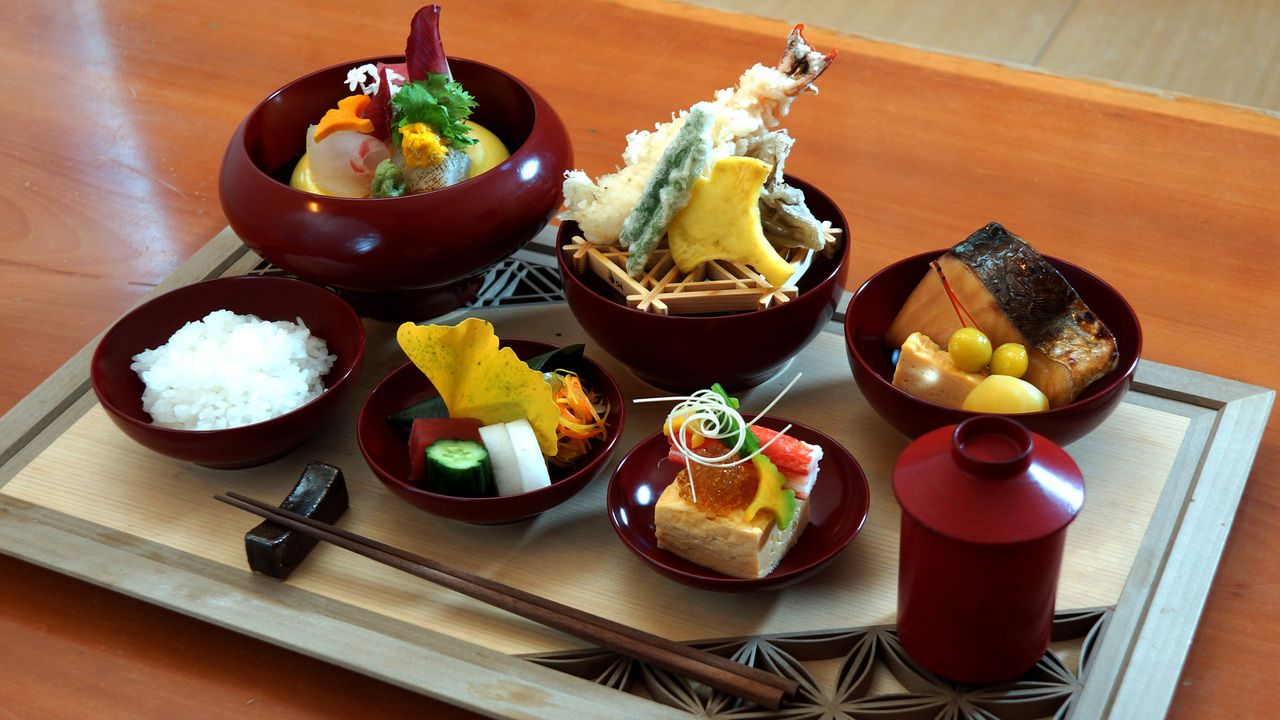 Makan Siang: Fresh Green Winds, Paket Makanan Porsi Besar