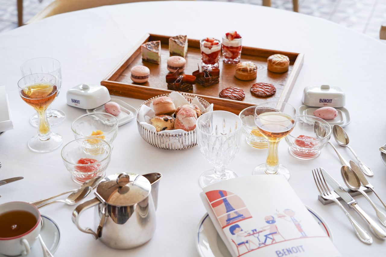 [Sakura Afternoon Tea] Free refills on coffee and tea! 7 varieties of strawberry and cherry blossom baked goods, savory dishes, and more (Limited to February 15th - April 14th)