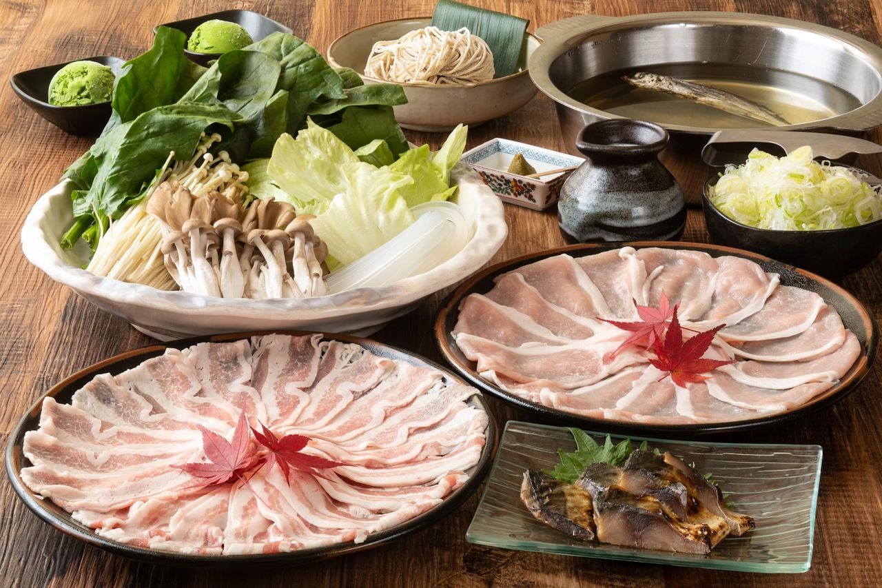 Luxury shabu-shabu course [with all-you-can-drink]