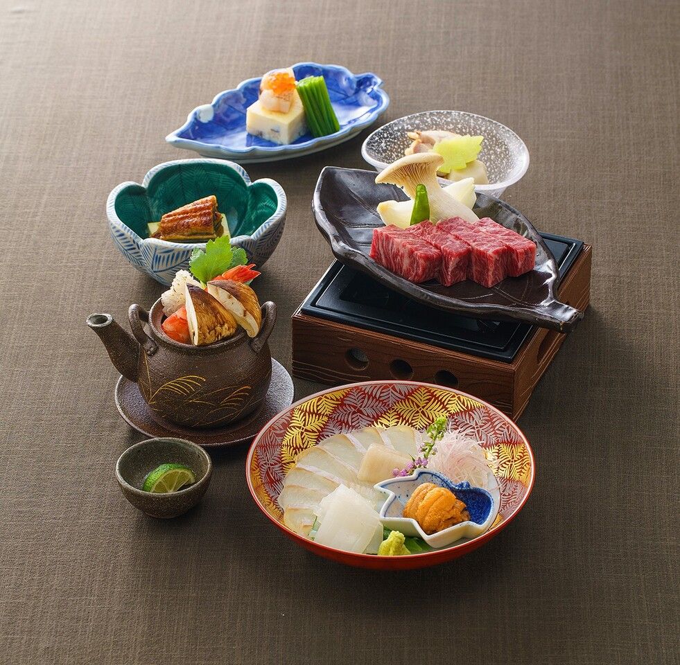 あしべ　　秋の味覚と和牛を楽しむ会席　主菜は和牛陶板焼き