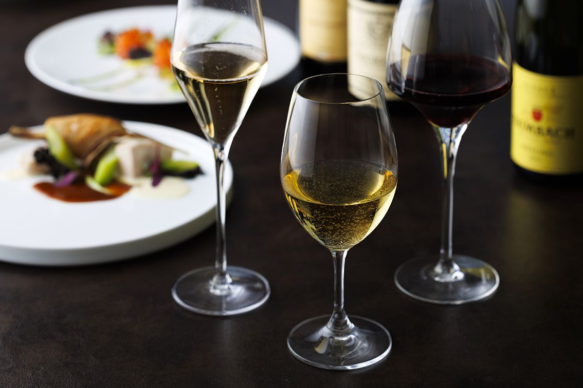 ムニュ シュルプリーズ 4皿コース 【選べるドリンク2杯付き】