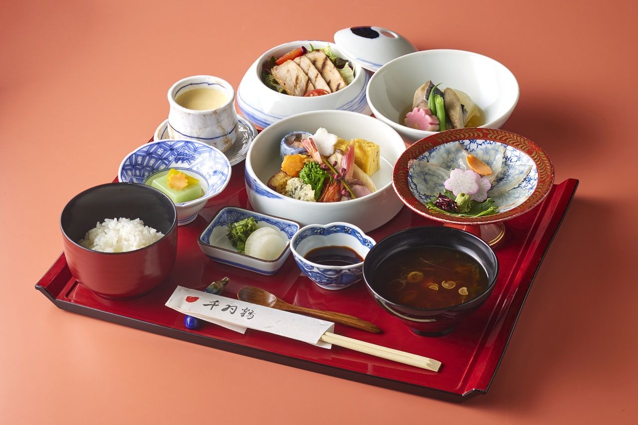 お昼のおすすめ「彩食御膳」