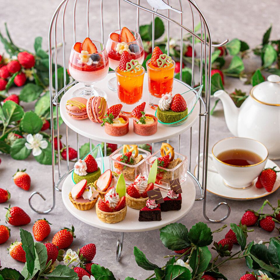 [Seasonal Afternoon Tea★3 hours] Strawberry-filled sweets stand × Free cafe