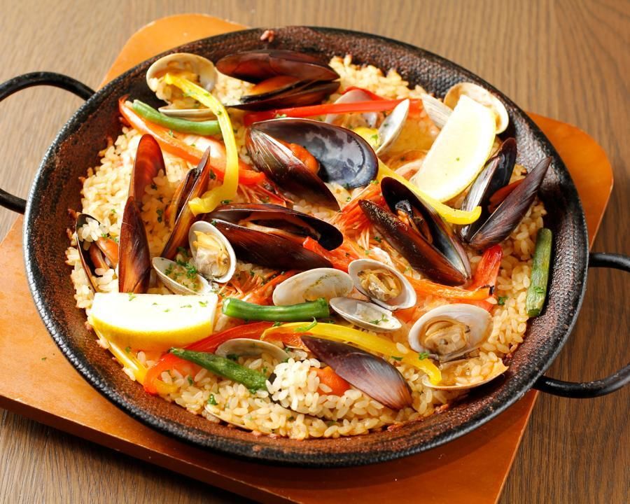 早割！【2025年Menú la pinta】鮮魚のカルパッチョやミックスパエリアなど全7皿【カヴァやチャコリなど2時間飲み放題付き】