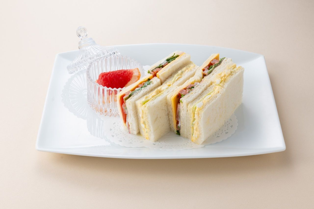 4/1～【平日のご予約限定】ミックスサンドウィッチ＋ケーキセット