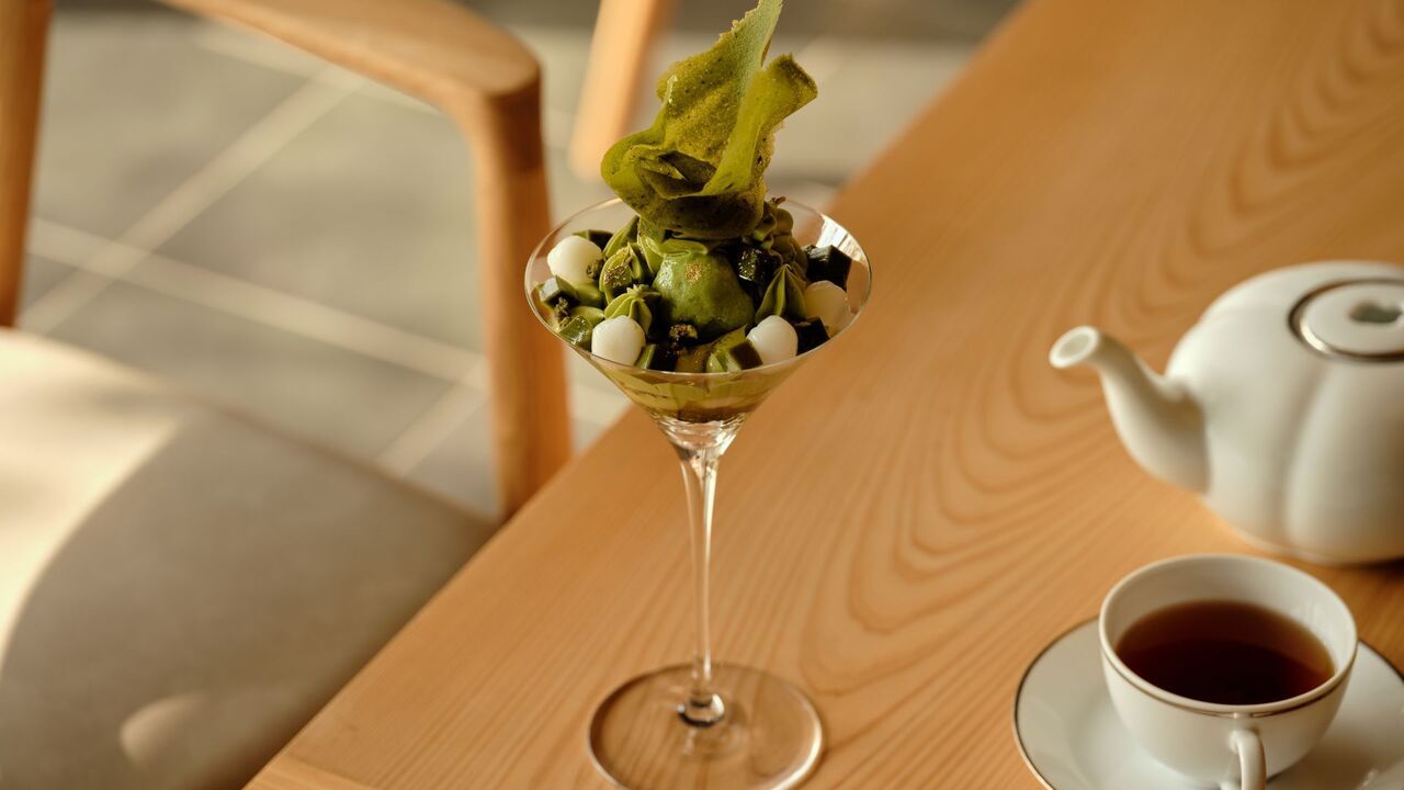 有機抹茶のパフェとTWG teaのセット