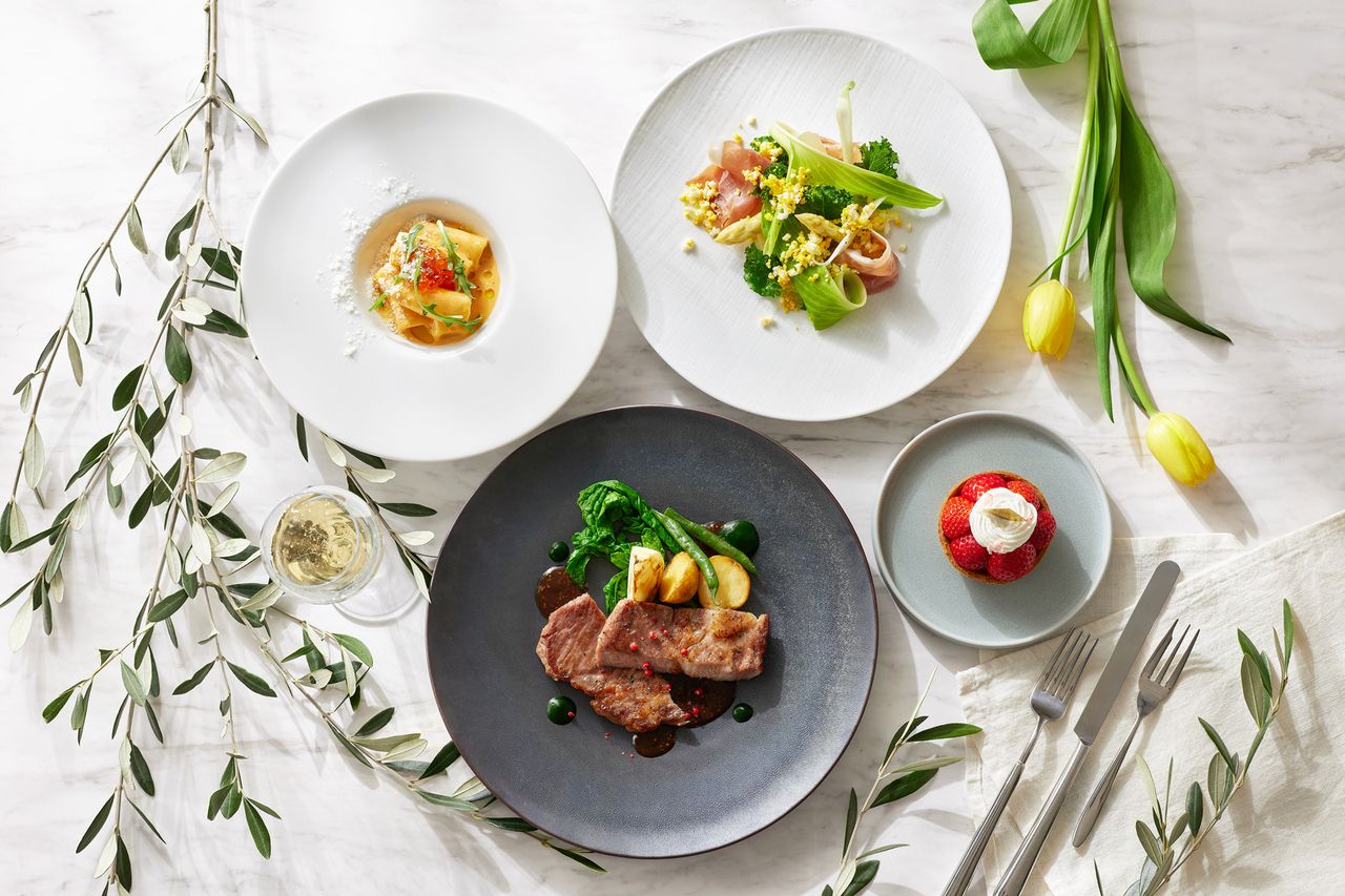 [Recommended for Father's Day!] Lunch course with a glass of sparkling wine and a message plate.
