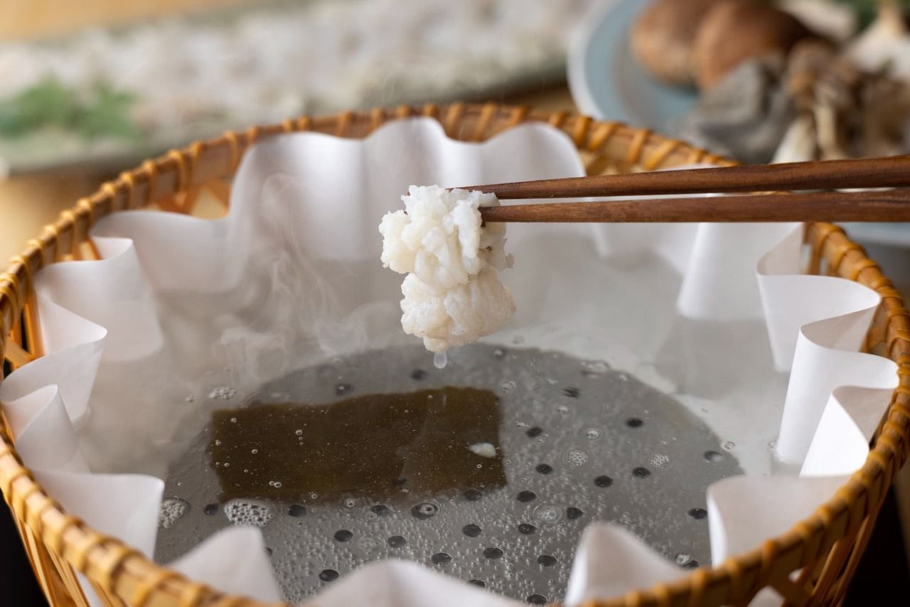 From May 19th: [Summer Limited] Dashi Shabu Kaiseki featuring conger eel, Wagyu beef, and carefully selected pork.