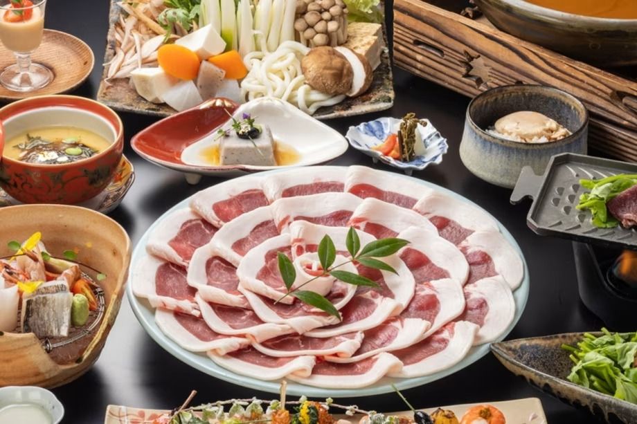 野豬火鍋套餐（上等裡肌肉）