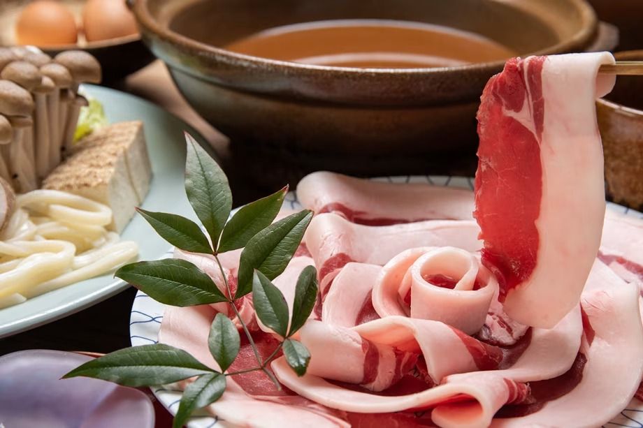 Wild boar hotpot meal course (Extreme) {Top-quality loin meat + salt-grilled wild boar meat}