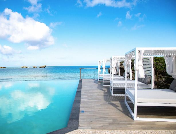 Private cabana area (4 hours/adult)