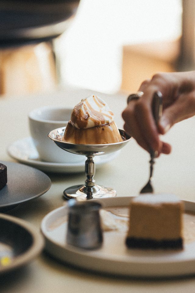 [平日午餐] 僅限平日：超值午餐套餐，包含時令湯、主菜、甜點和飲料