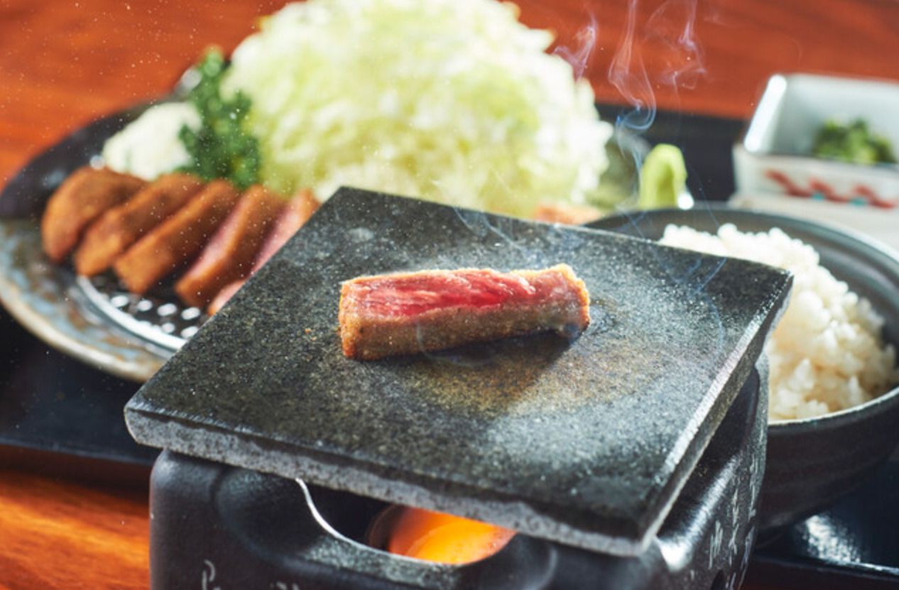 牛かつ定食 小鉢3種 130g