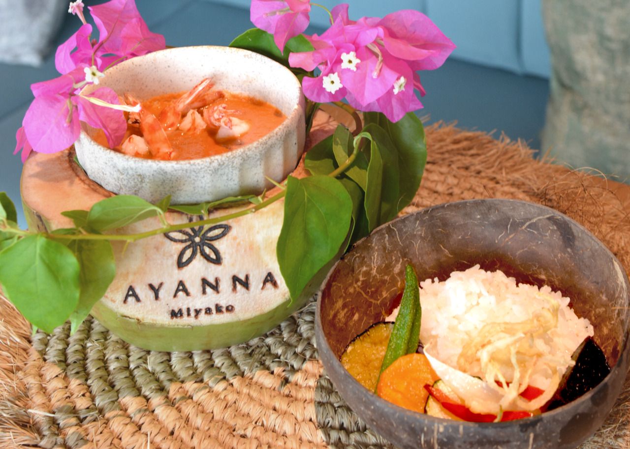 Jivana ココナッツカレー ~宮古島産車海老添え~＋1 soft drink