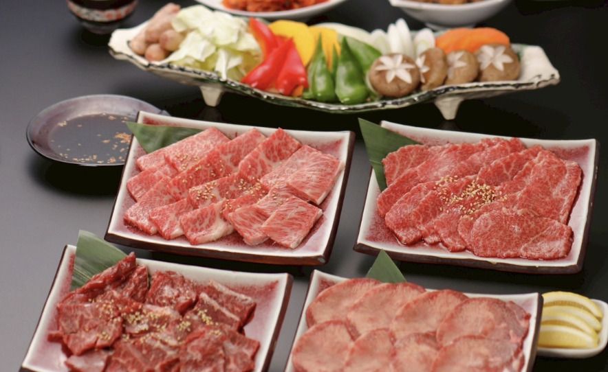 Juraku Course: A premium plan that allows you to fully enjoy the deliciousness of Ginzan Wagyu beef, including Ginzan premium kalbi, Ginzan premium skirt steak, and Ginzan regular kalbi.