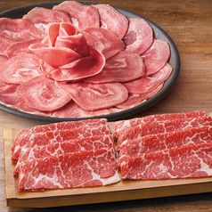 炭火锅和精选牛肉套餐