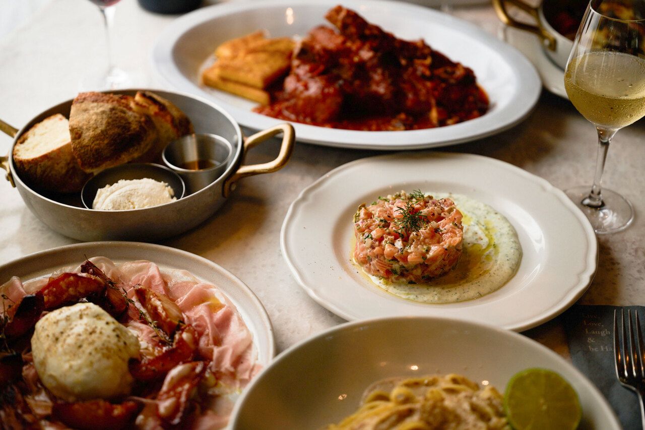 [DINNER] Share-style course featuring RACINES' homemade bread and seasonal delicacies