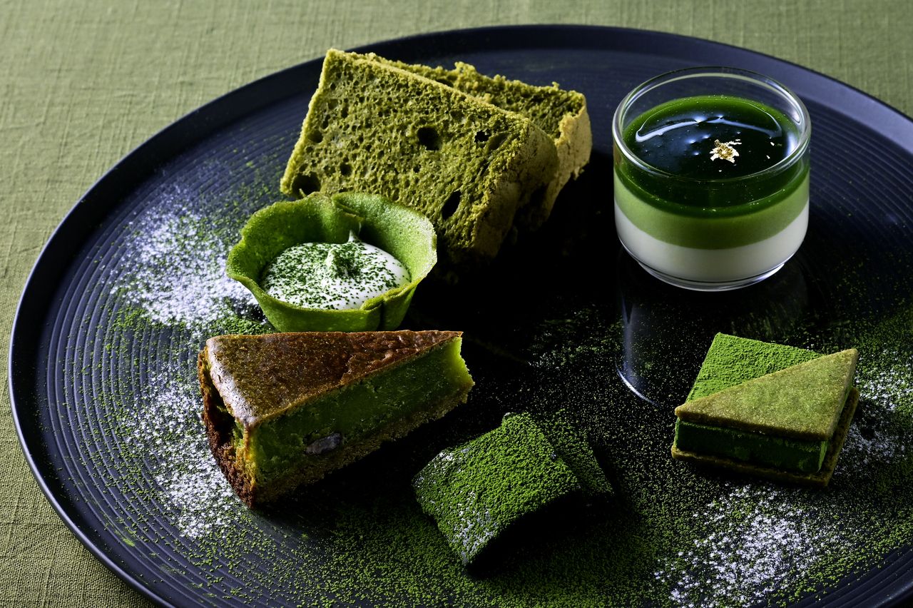 Sonogi Japanese tea set