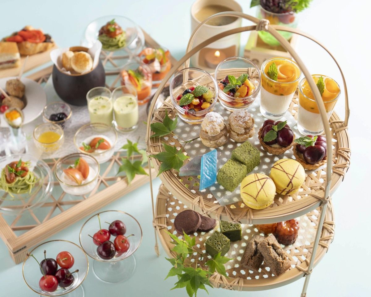 Tea — Afternoon Tea “山紫水明” (Sanshi Suimei) — includes a celebratory glass of champagne (table seating)