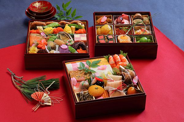 おせち三段重
