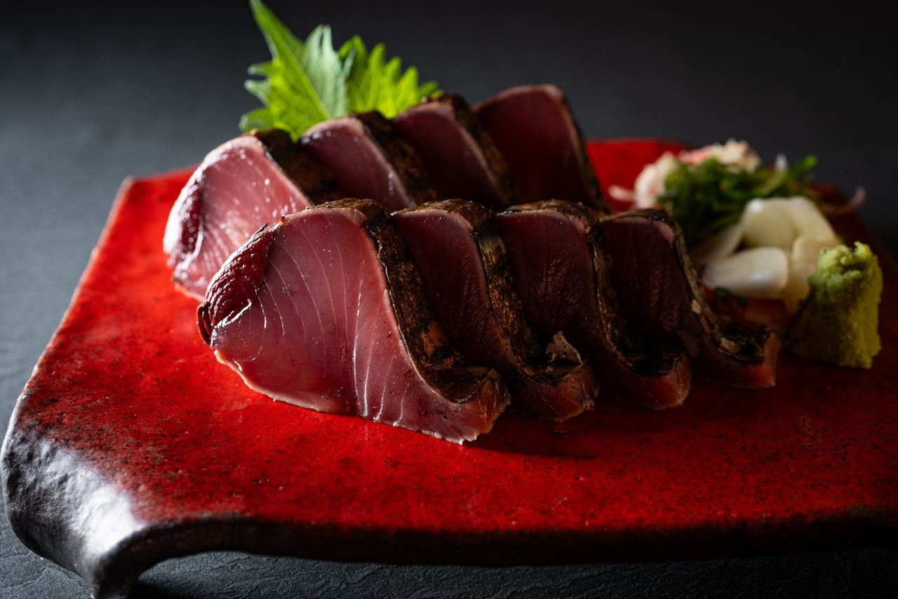 12月【土佐の地酒飲み放題】名物かつをの藁焼き塩たたきとかつをのお造り食べ比べ全14品！【よさこいコース】