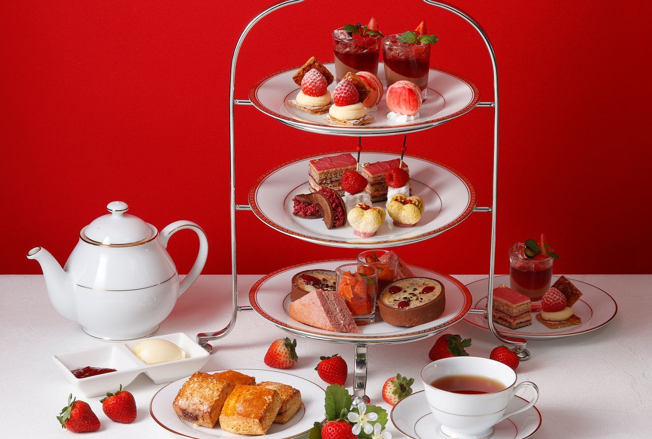 苺のアフタヌーンティー　＜12/1～2/28＞平日 お時間制限なし　