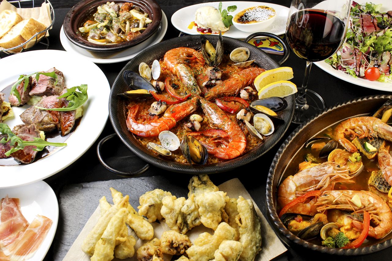 【디너】LABODEGA 명물 코스《무료 음료》