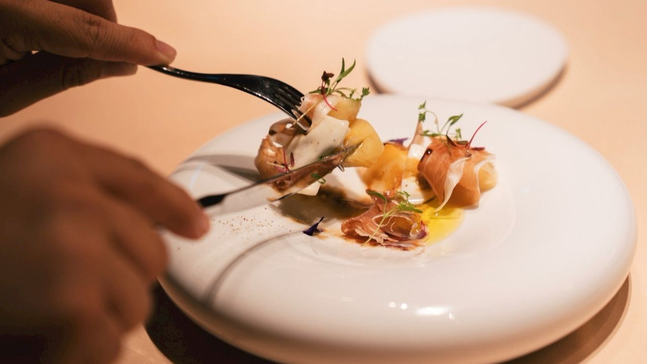 [Japanese x Italian] Special course + pairing wine. Free sparkling wine for toast.