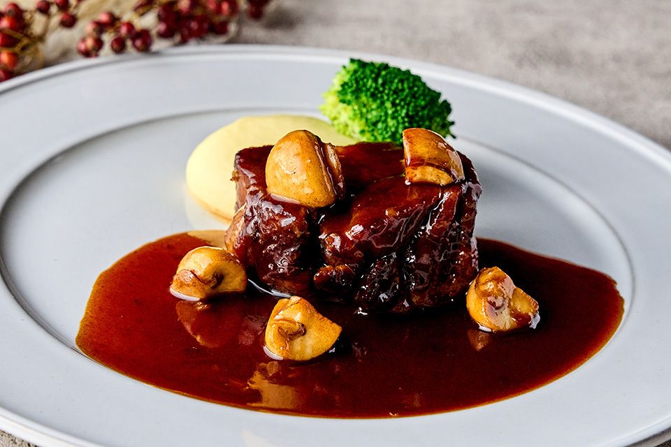 12/1～【Lunch】Only available for online reservations with a choice of one drink included★Plenty of vegetables! Salad buffet lunch including popular dessert ＜Main: Choice of meat or fish dish＞