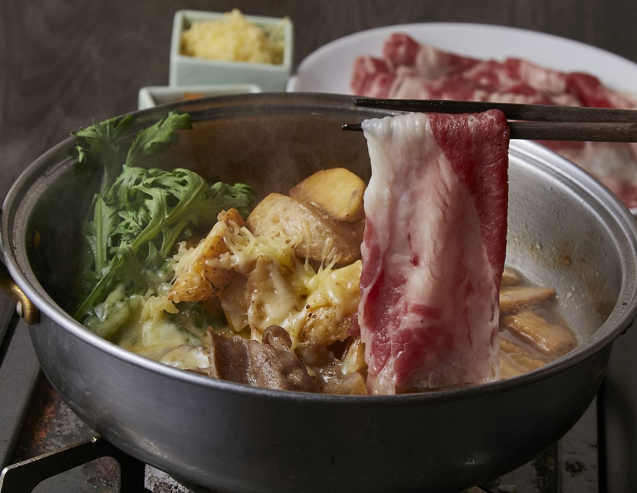 ★スパークリング飲み放題付！【冬の贅沢鍋！】キロサ牛＆もち豚のポテトチーズすき焼きコース★5品【2H飲放付】5,000円(税込)