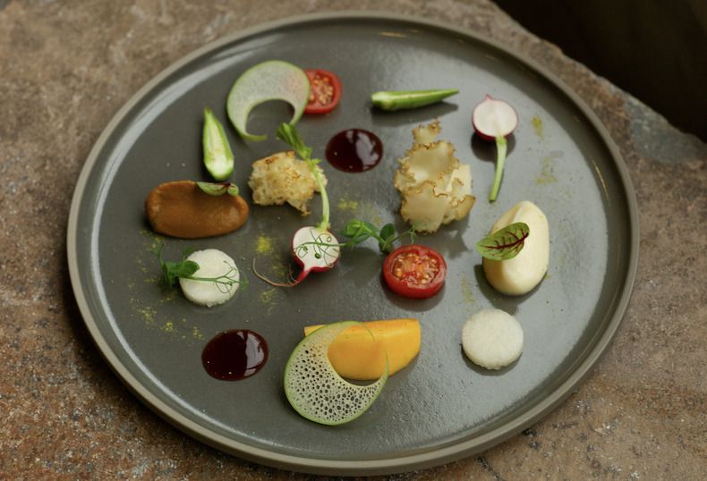 ホリデーおまかせ ウェルカムシャンパン＋9品＋デザート