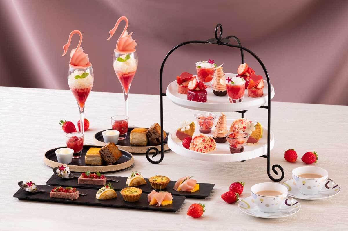 アフタヌーンティーセット~冬に舞ういちごたち~《ロンネフェルトティーセレクション付》