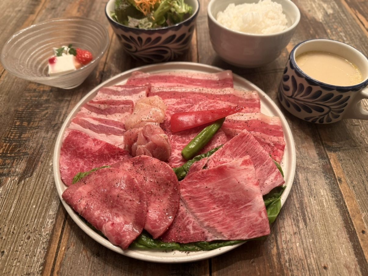 300g特盛りランチセット