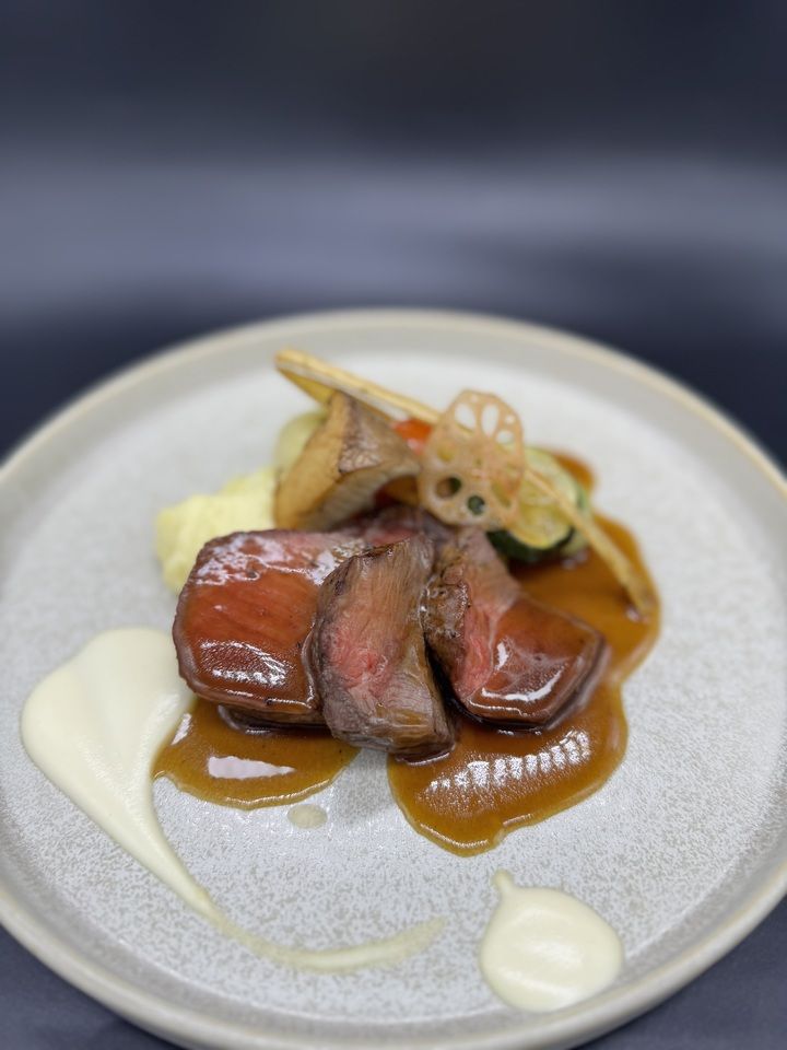 【1月限定】牛ランプのソテー ～マデラソース～