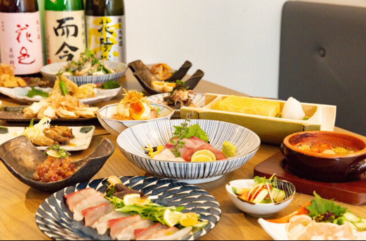 日本酒５0種以上3時間飲み放題｢GASHUE7800円コース｣〈全8品〉